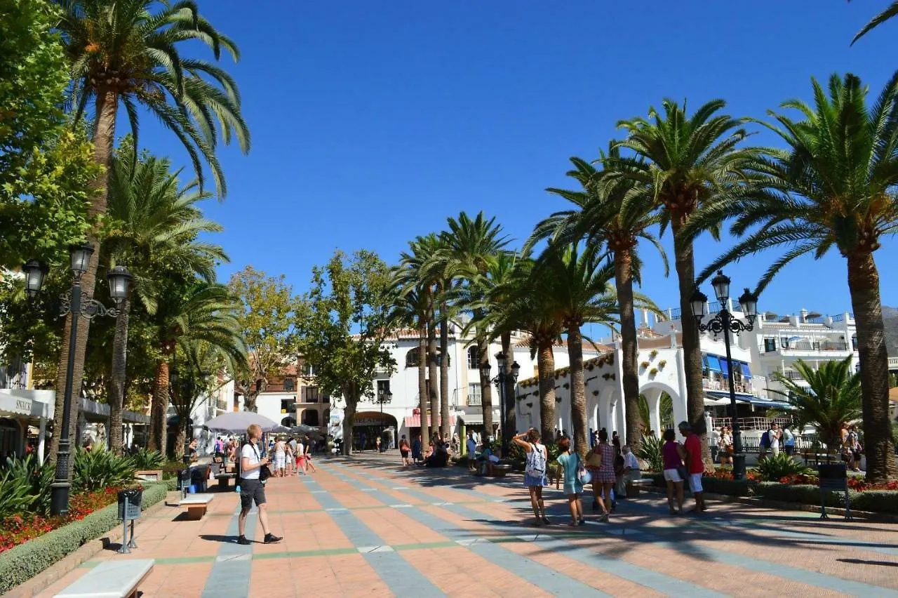 Rico Apartaments Parador Nerja